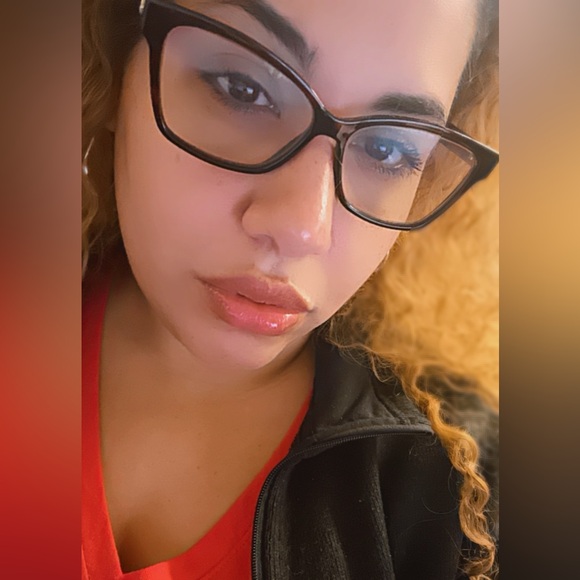 Meet your Posher, Faith - Picture 4 of 4